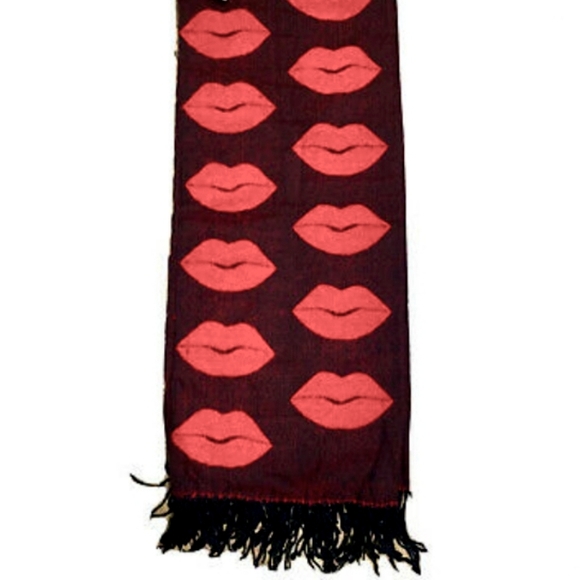 ♡SALE♡Victorias Secret Hot Lips Blanket Throw Limited Edition - Picture 6 of 16